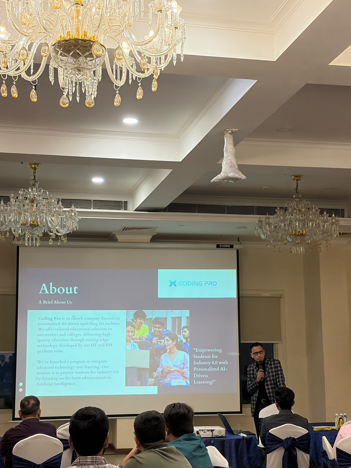 Mayank Saxena presenting the Coding Pro keynote at the Sharda Online launch